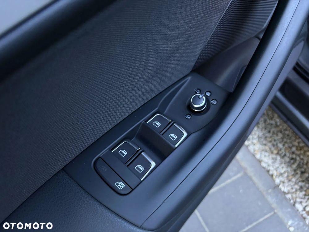 Audi Q3 1.4 TFSI Edycja Specjalna S tronic - 36
