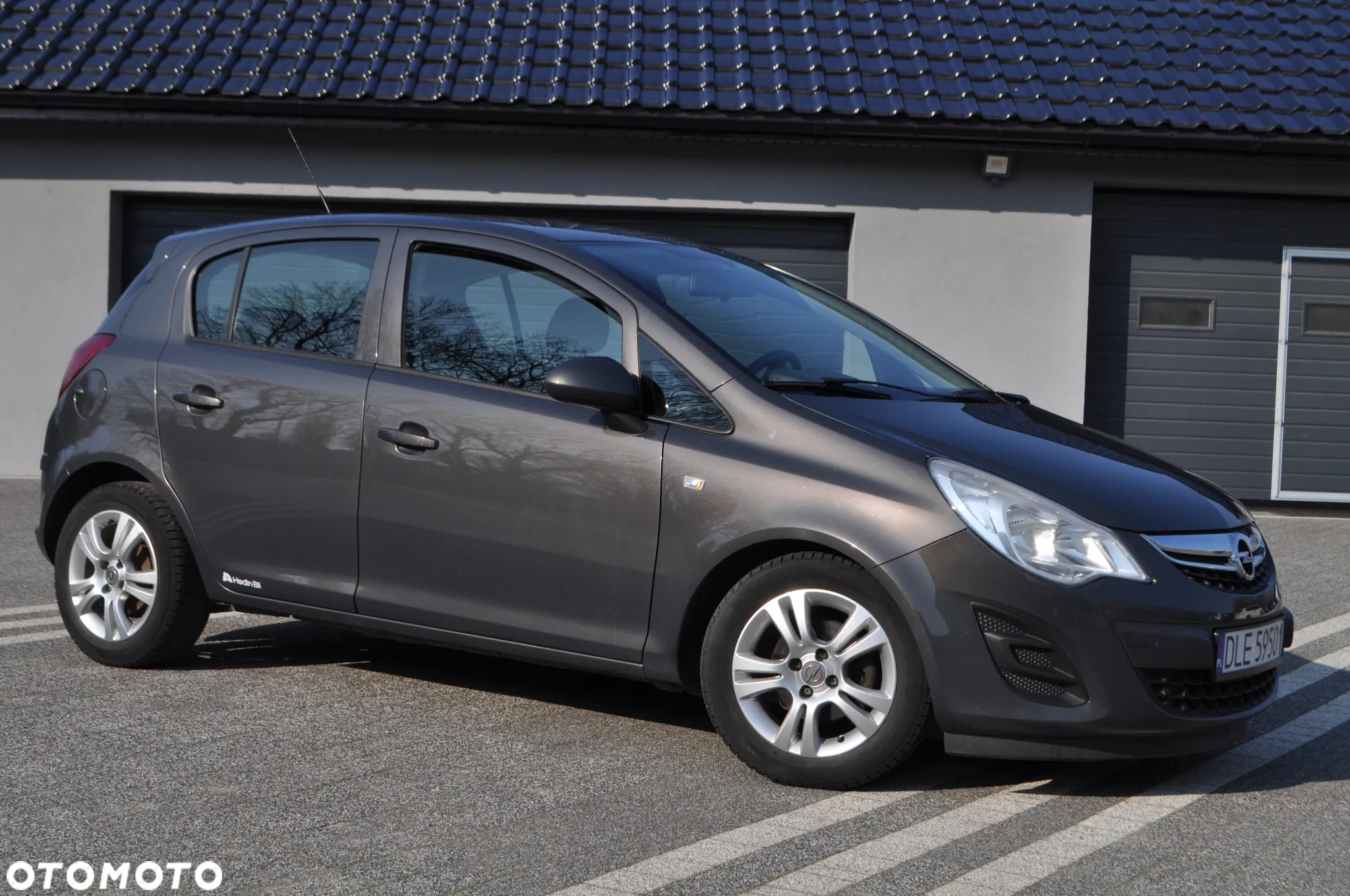Opel Corsa 1.2 16V Edition / Active - 3