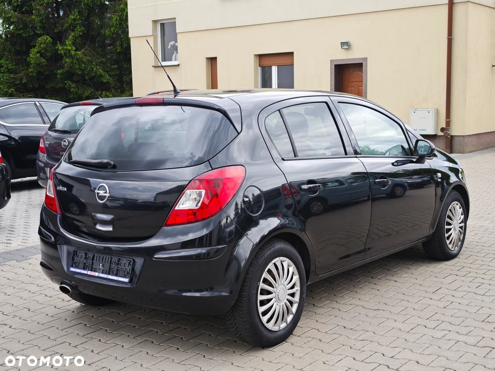 Opel Corsa 1.4 16V Satellite - 10