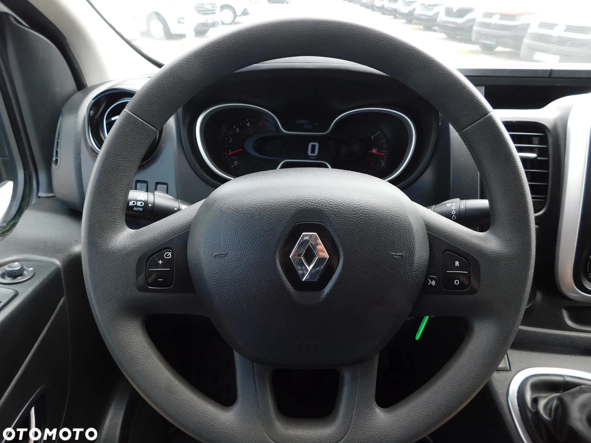 Renault Trafic - 12