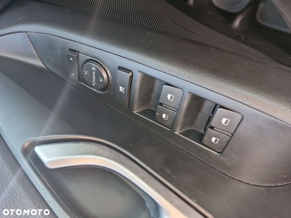 Hyundai i30 1.5 DPI Classic + - 21