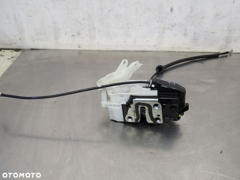 ZAMEK PRAWY TYŁ DRZWI KIA CEED - 1