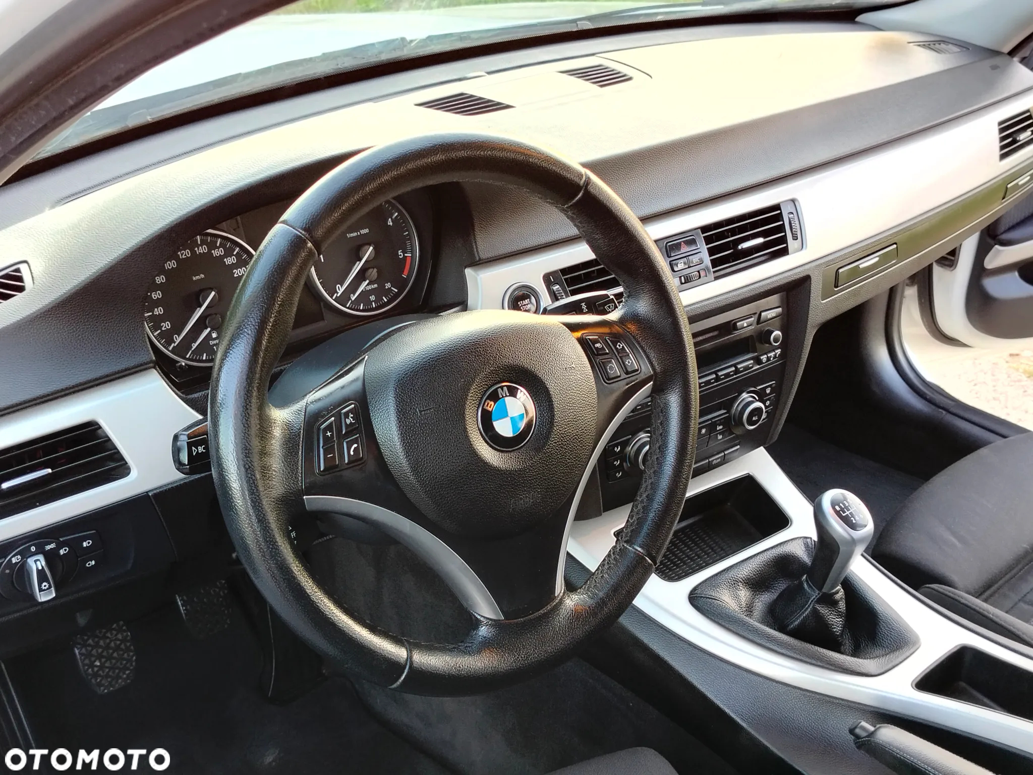 BMW Seria 3 318d Sport Line - 17