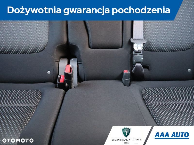 Mitsubishi Outlander - 11