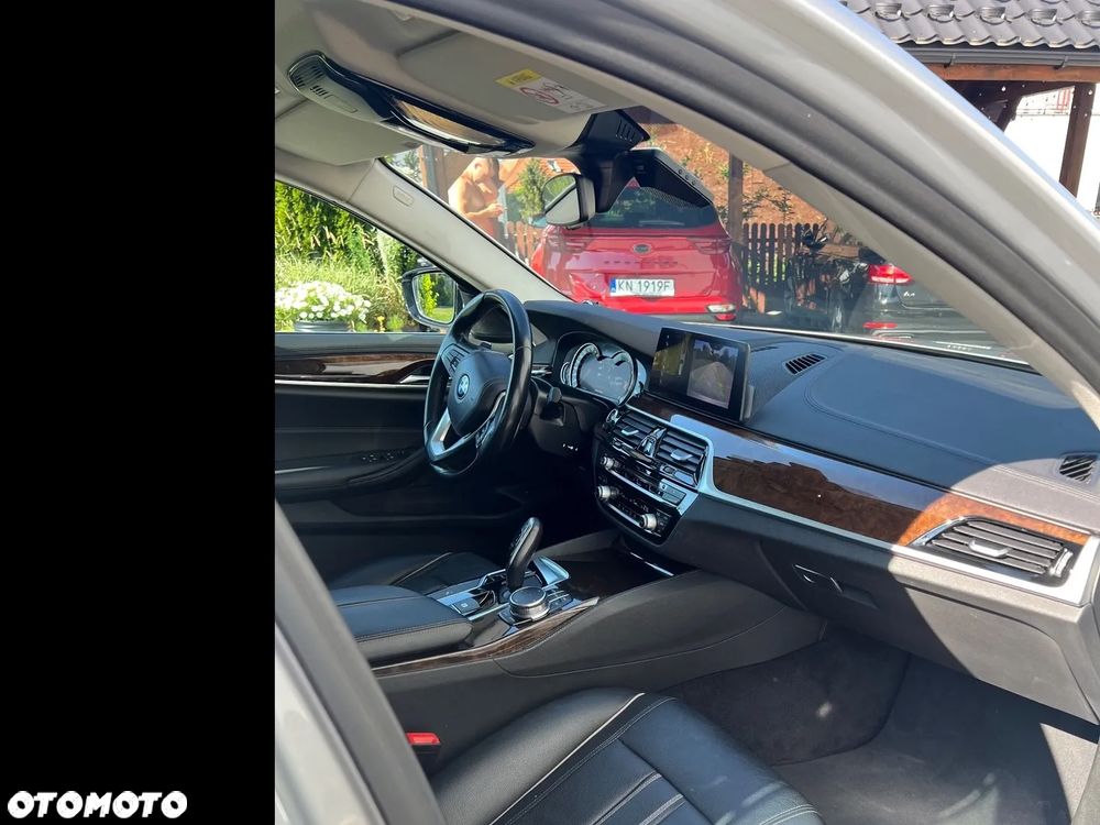 BMW Seria 5 520d xDrive Luxury Line - 8