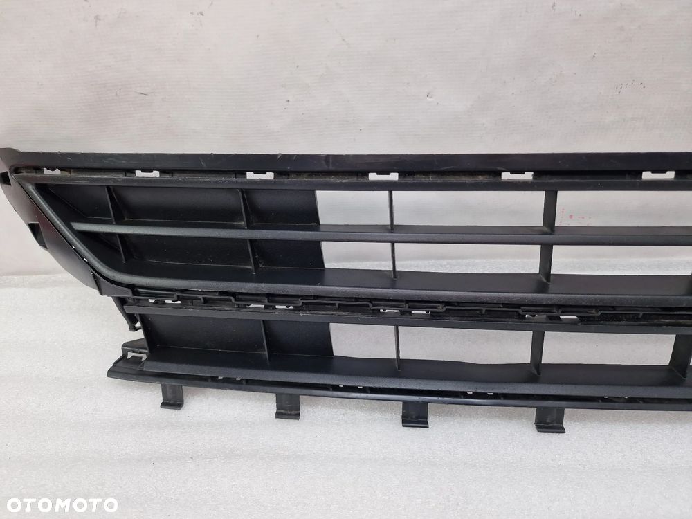 VW POLO VI 2G0 17- KRATKA ŚRODKOWA , NR 2G0853677L , NR AUKCJI KR524 - 4