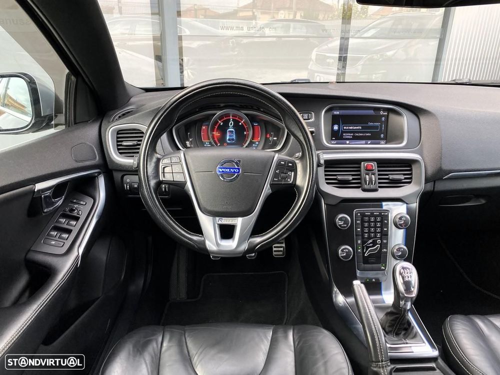 Volvo V40 1.6 D2 R-Design - 4