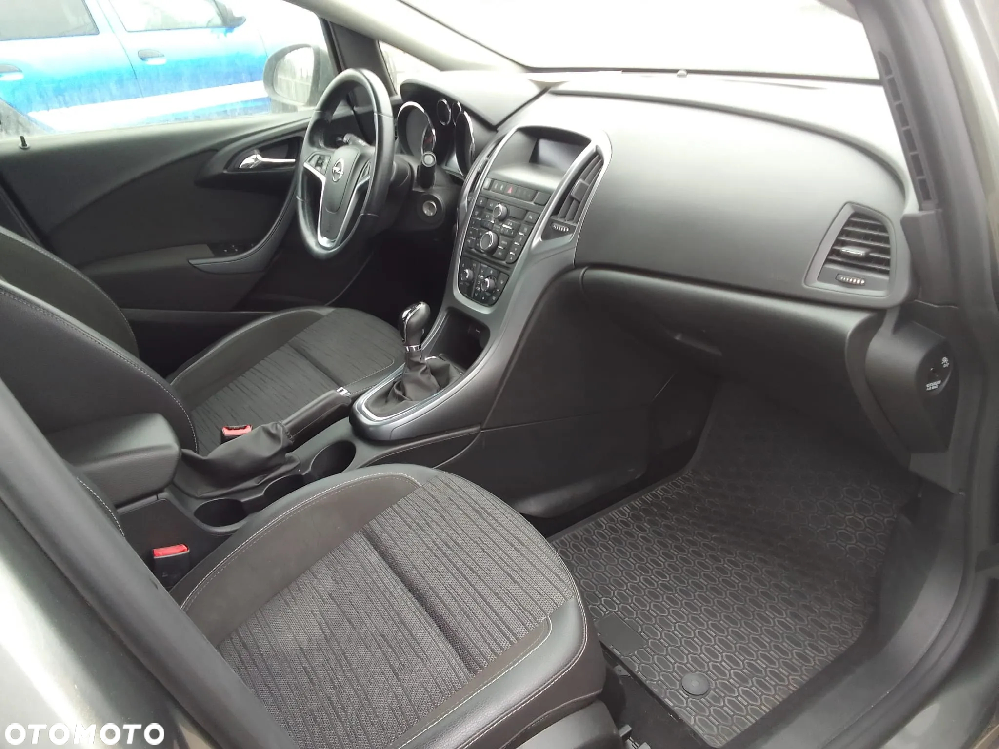 Opel Astra IV 1.4 T Business EU6 - 9