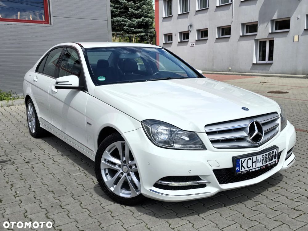 Mercedes-Benz Klasa C 180 CGI Automatik BlueEFFICIENCY SPORT EDITION - 11