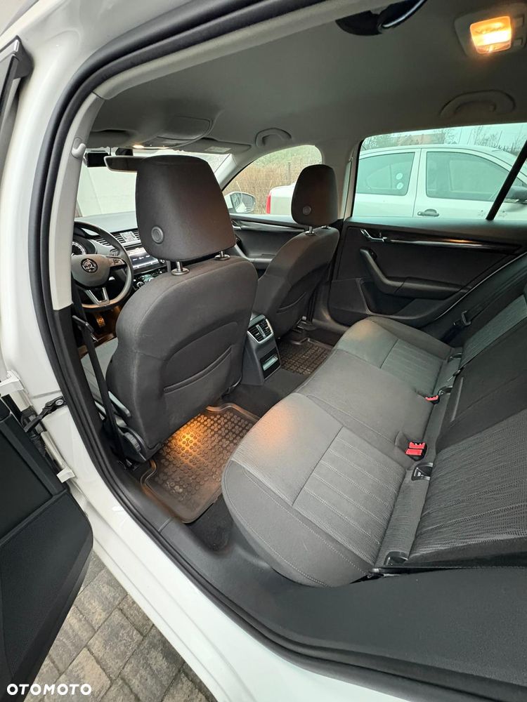 Skoda Octavia 2.0 TDI SCR Style - 19