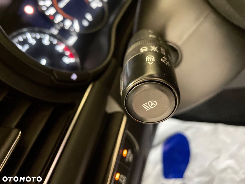 Mazda 3 e-SKYACTIV-G 122 M HYBRID DRIVE EXCLUSIVE-LINE - 18