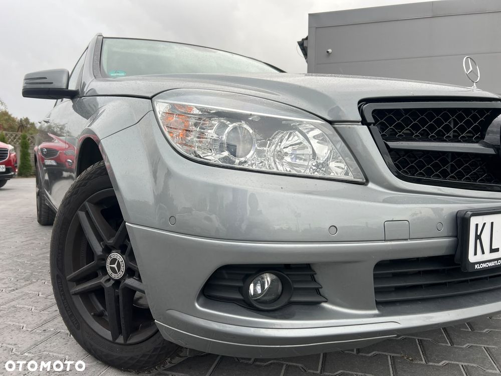 Mercedes-Benz C-Class 2011 photo 3