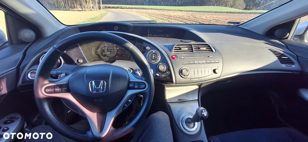 Honda Civic 1.8 Executive - 9