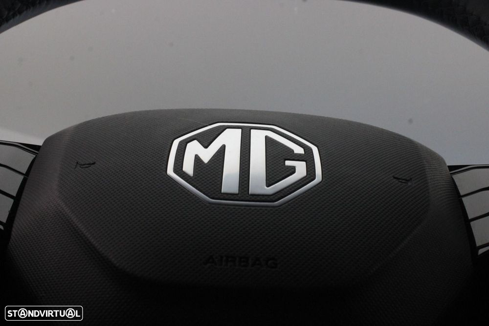 MG MG4 64 kWh Luxury - 12