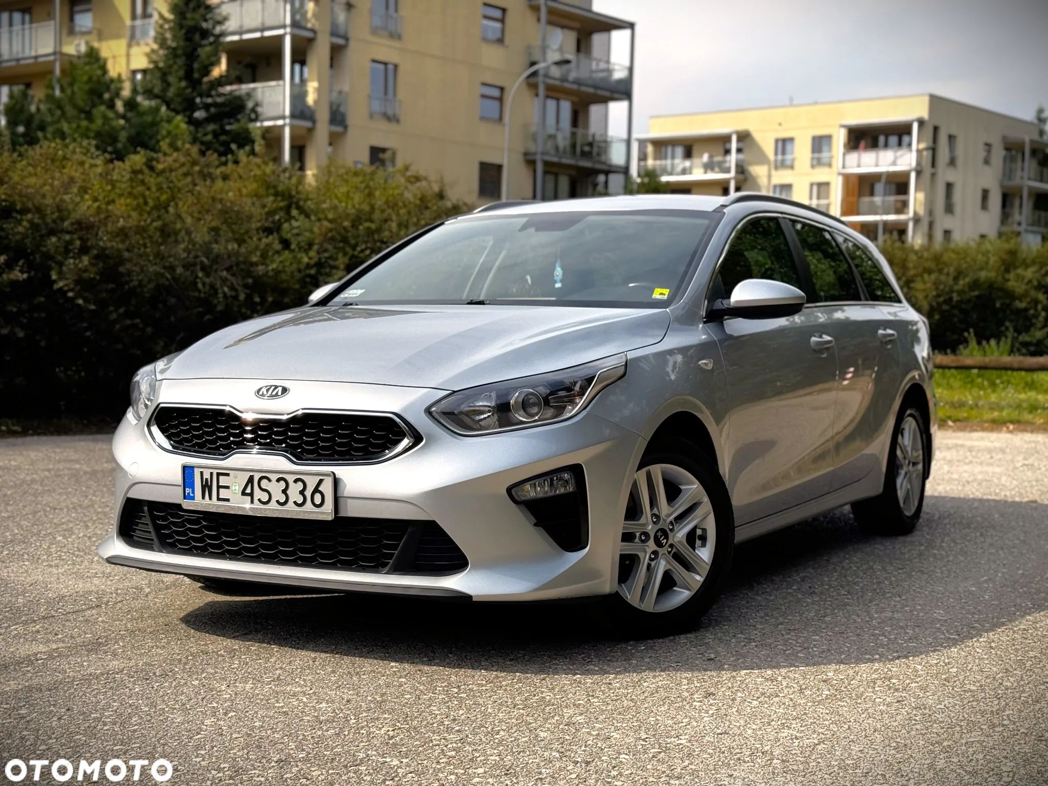 Kia Ceed 1.6 CRDi SCR L Business Line - 1