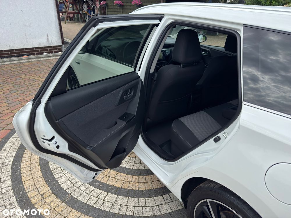 Toyota Auris - 19