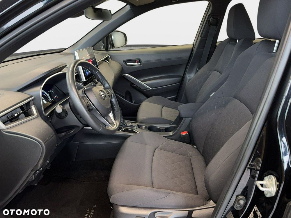 Toyota Corolla Cross - 13