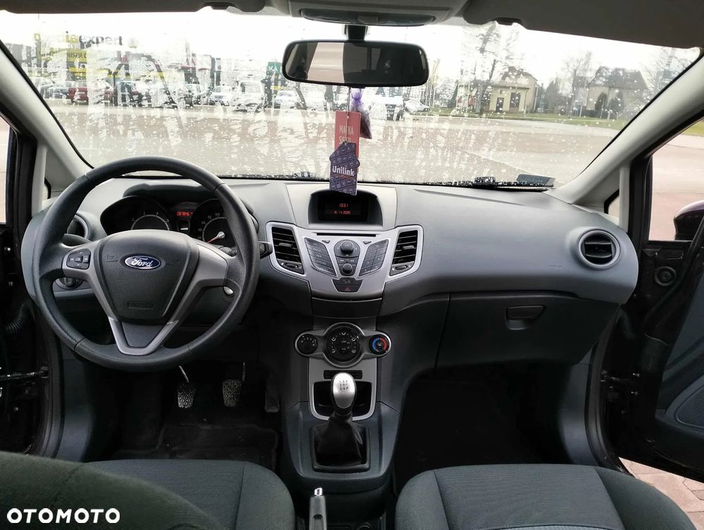 Ford Fiesta - 15
