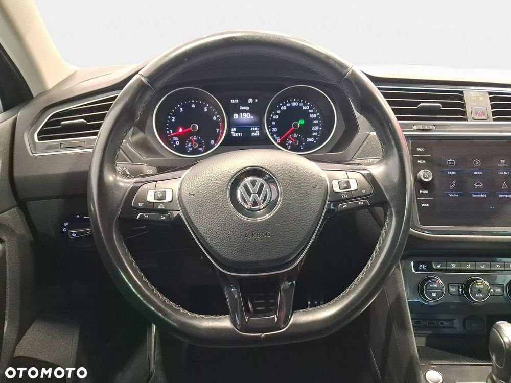 Volkswagen Tiguan - 16
