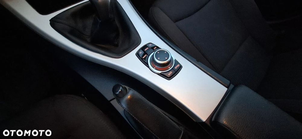 BMW Seria 3 318d Blue Performance - 14