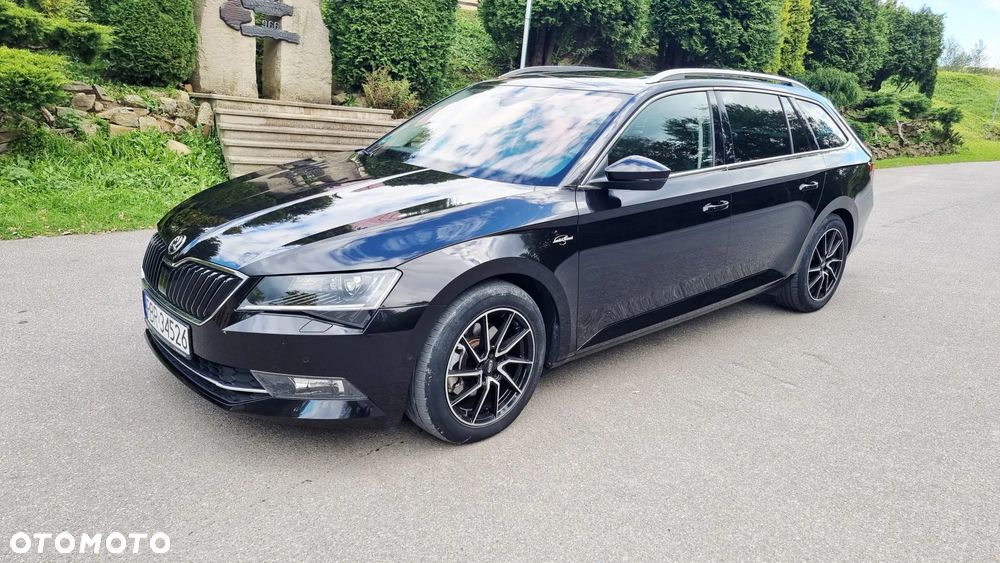 Skoda Superb Combi 2.0 TDI DSG Premium Edition - 16