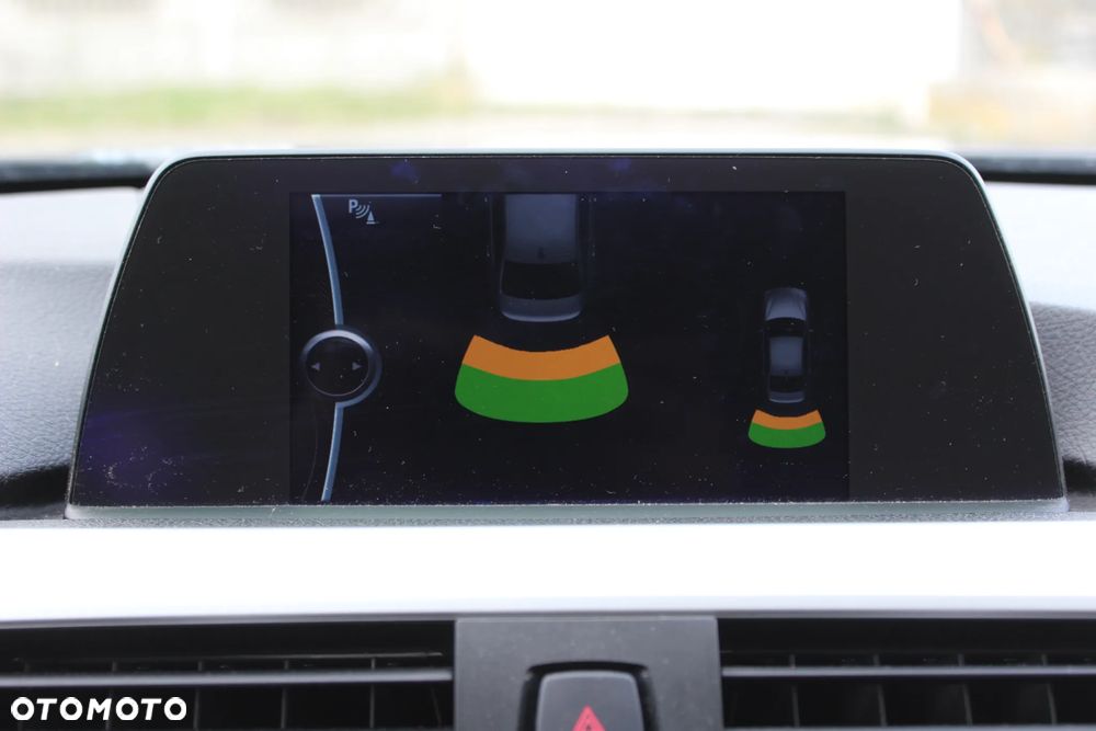 BMW Seria 3 320i Sport-Aut - 21