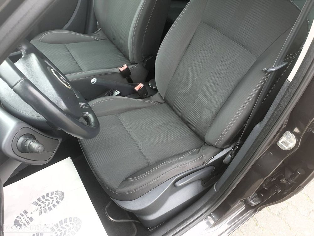 Renault Clio 1.5 dCi Dynamique S - 12