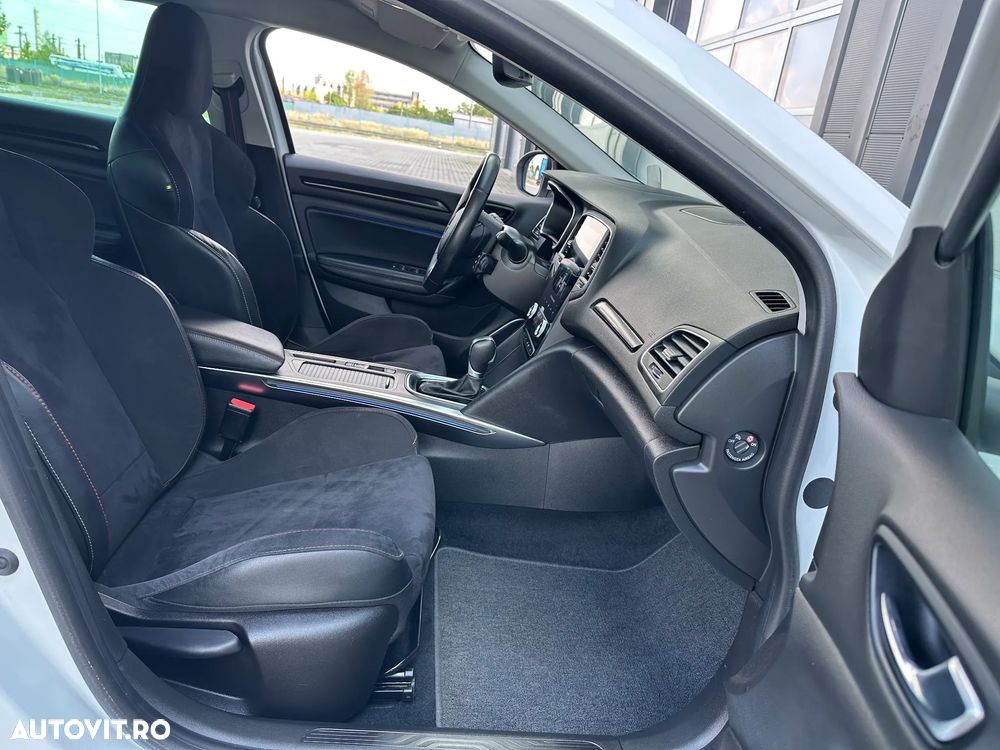 Renault Megane E-TECH Plug-in 160 R.S. LINE - 19
