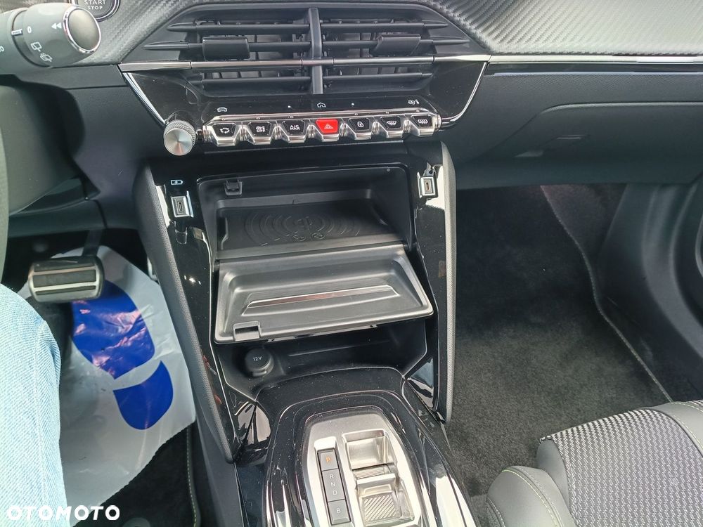 Peugeot 2008 - 14