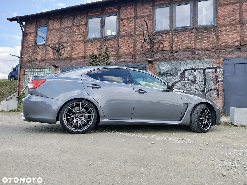 Lexus IS - 12