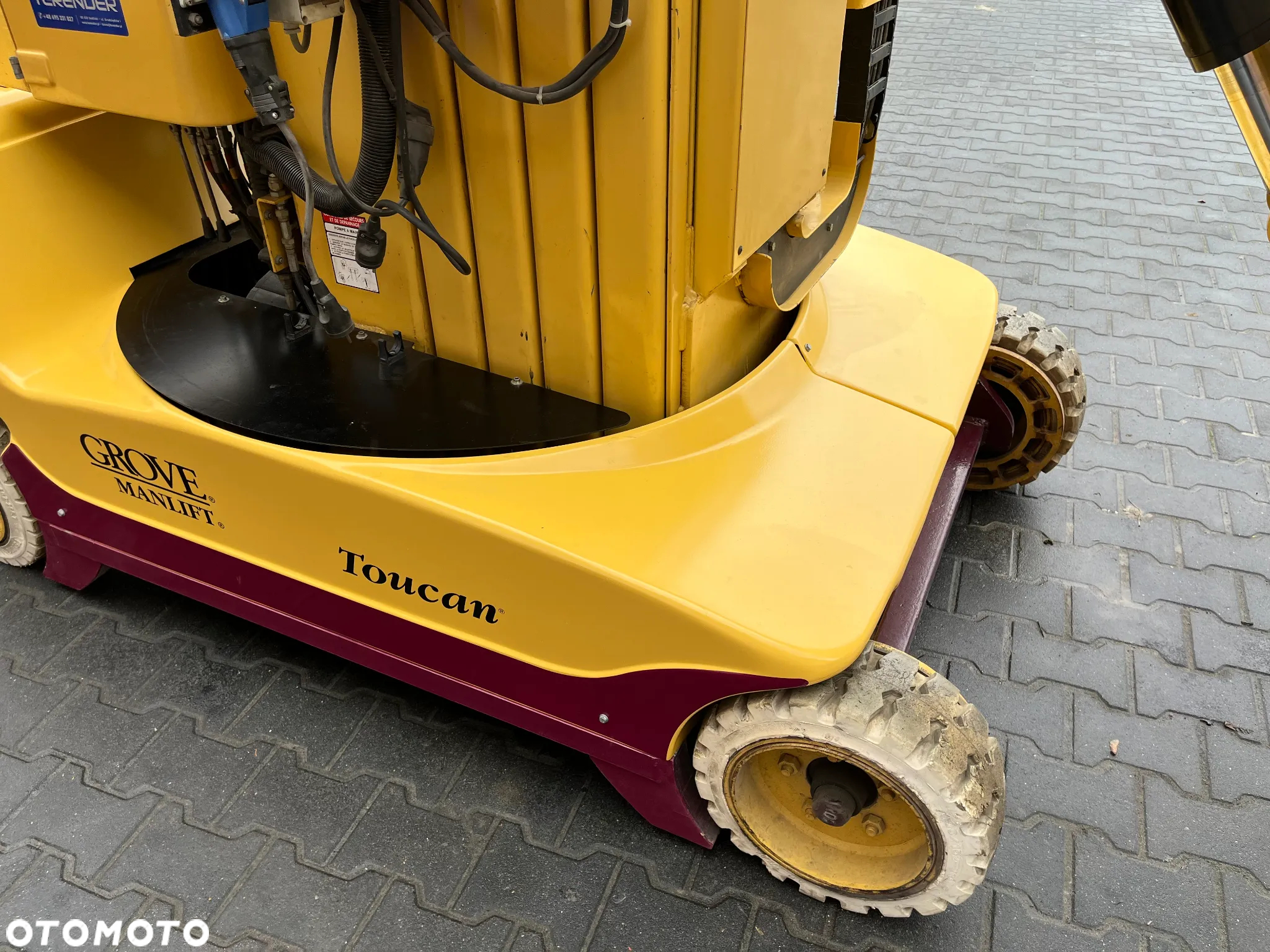 Grove Toucan T1200 - 12