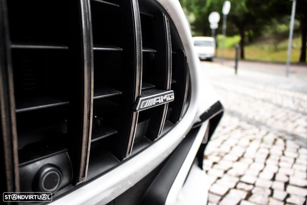 Mercedes-Benz C 63 AMG S E Performance 4Matic - 9