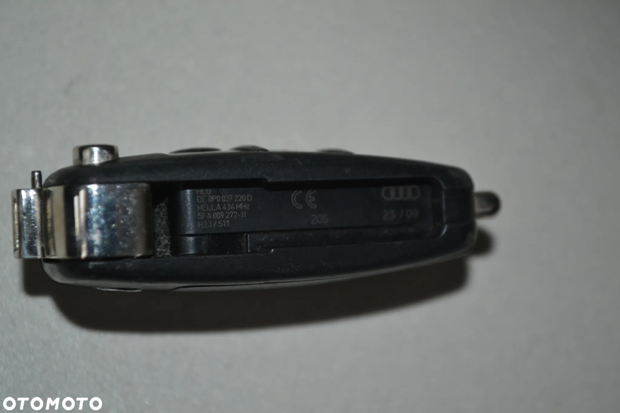 AUDI A3 8P LIFT KLUCZYK PILOT HELLA 434 MHz 8P0837220D - 5