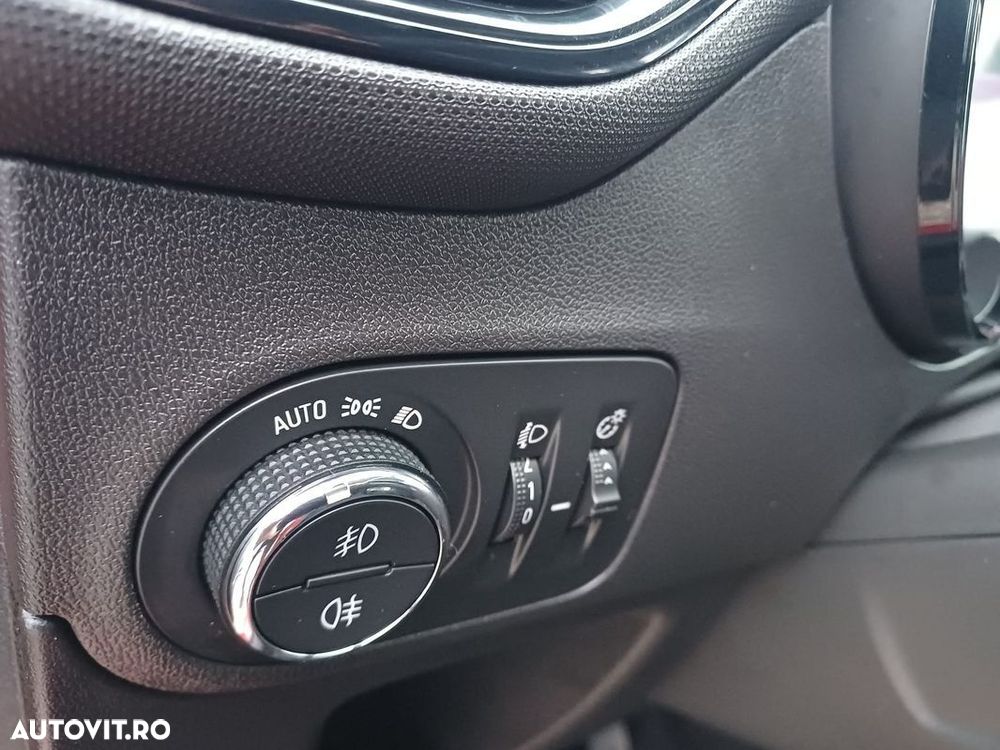 Opel Crossland - 14