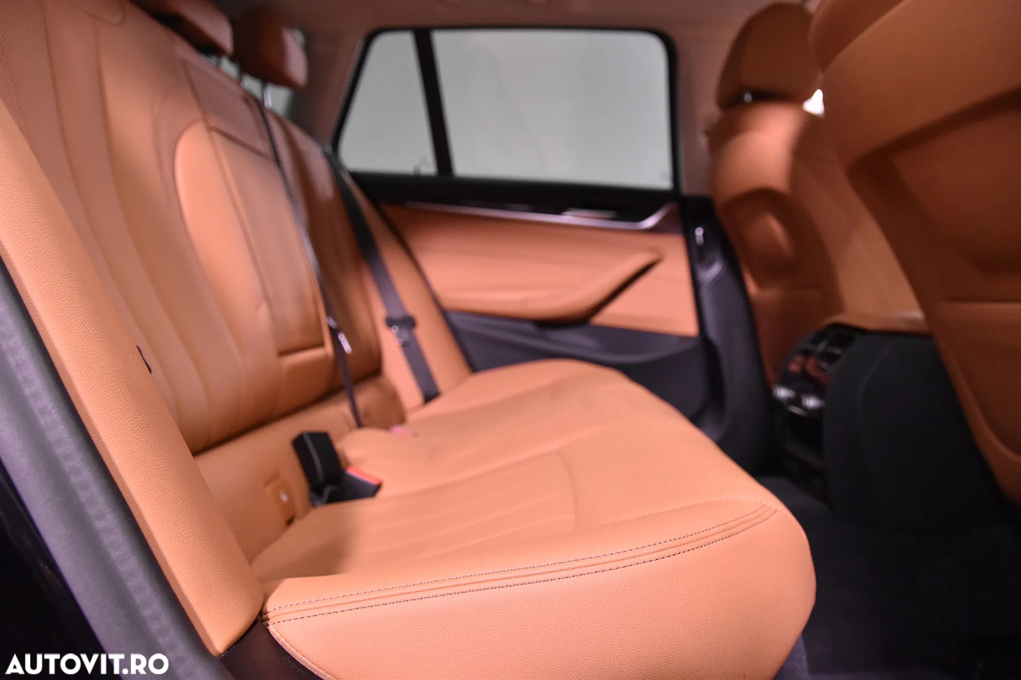 BMW Seria 5 520d AT - 12