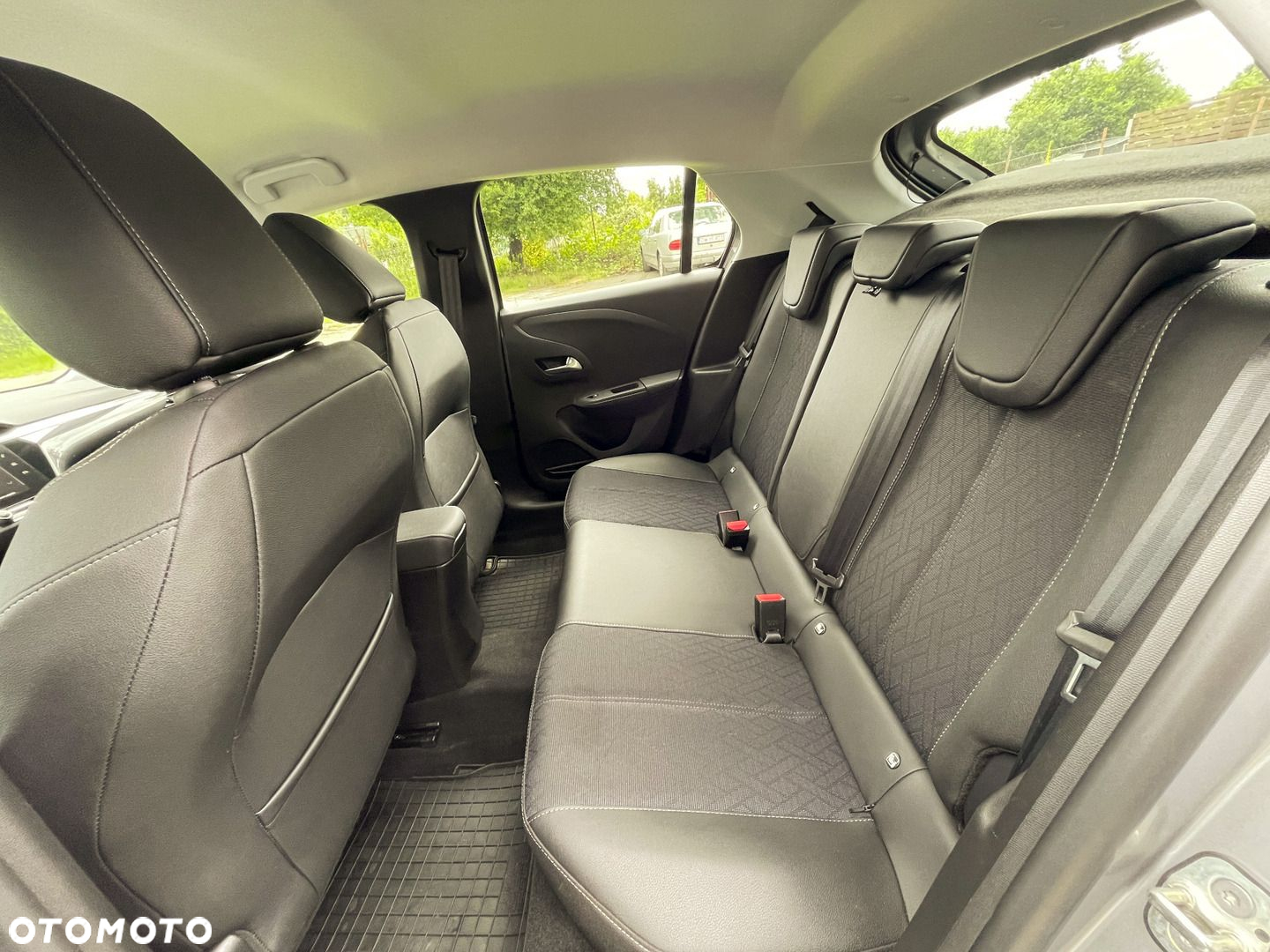 Opel Corsa 1.2 Edition S&S - 10