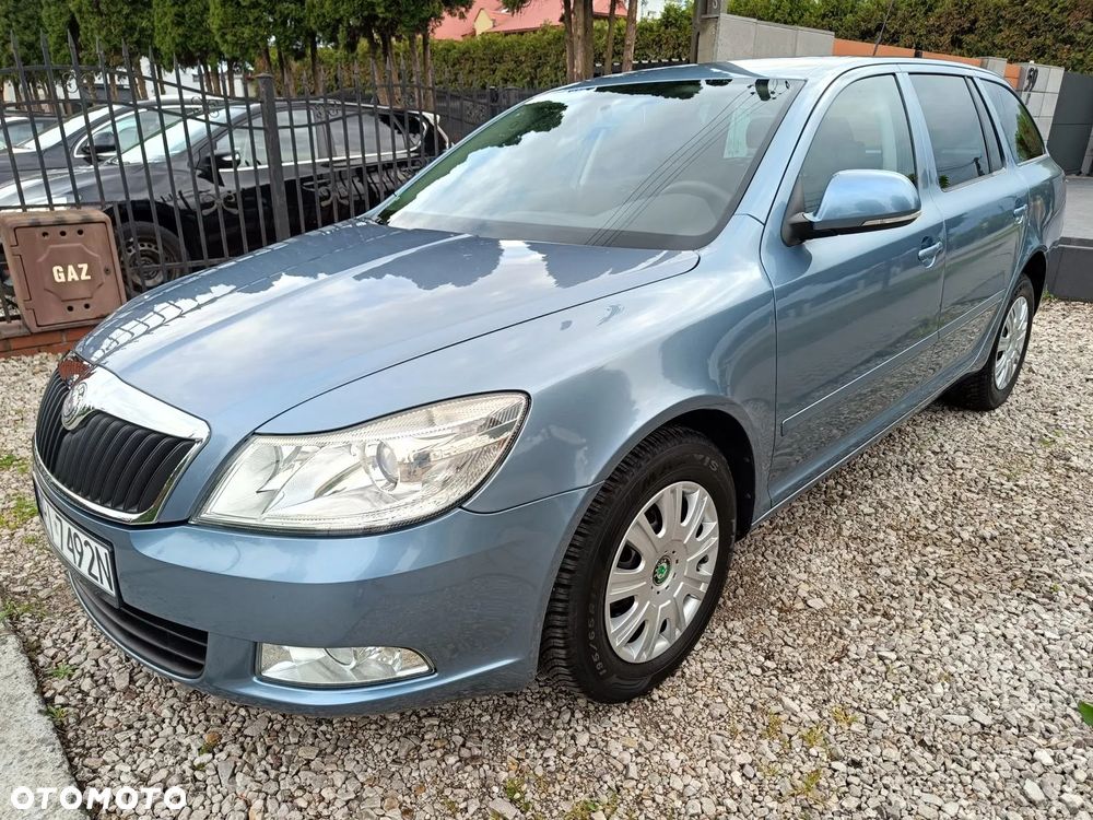 Skoda Octavia 1.6 Combi Ambiente - 3