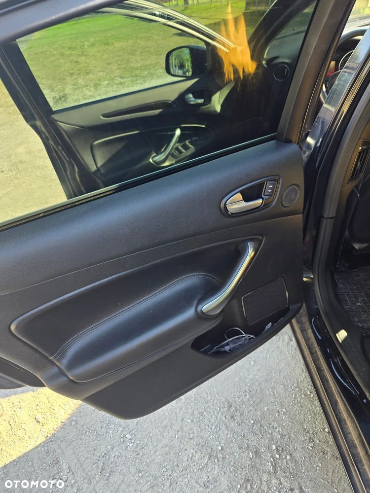 Ford Mondeo 1.8 TDCi Gold X - 19