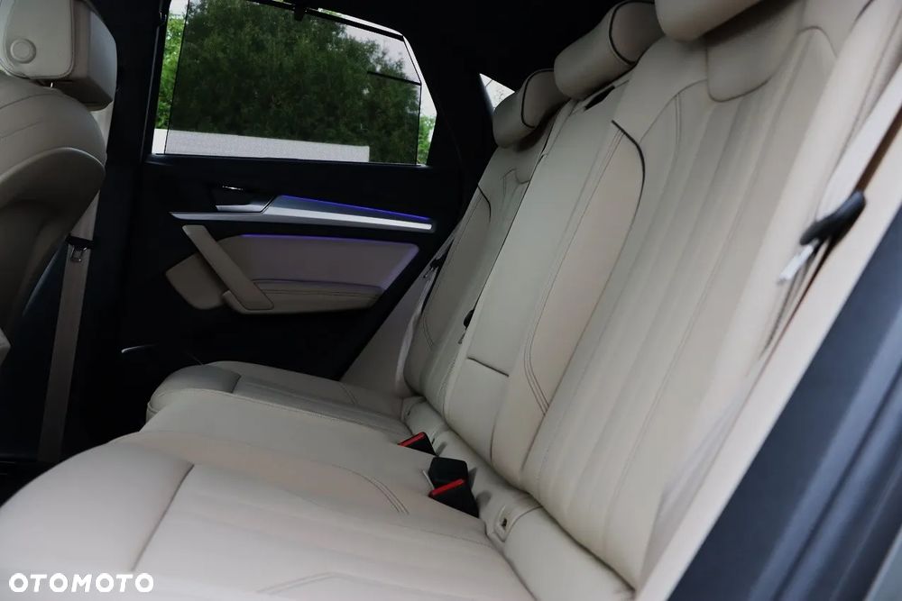 Audi Q5 Sportback - 24