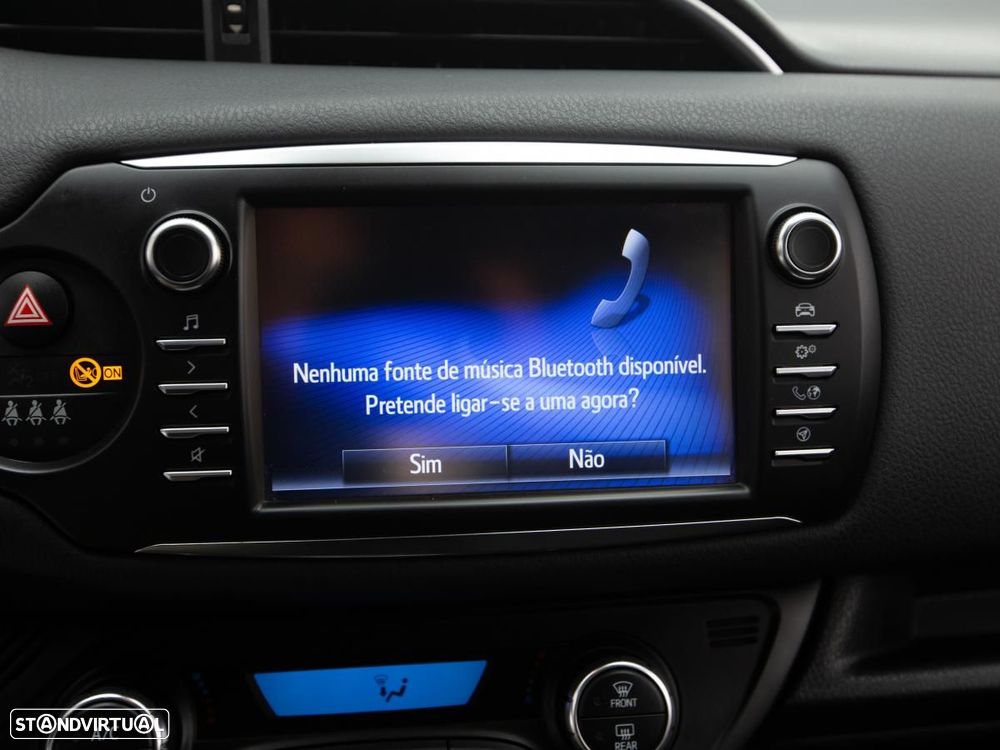 Toyota Yaris 1.5 HSD Square Collec.White - 24