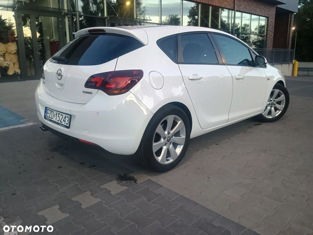 Opel Astra 1.6 Turbo White Edition - 5