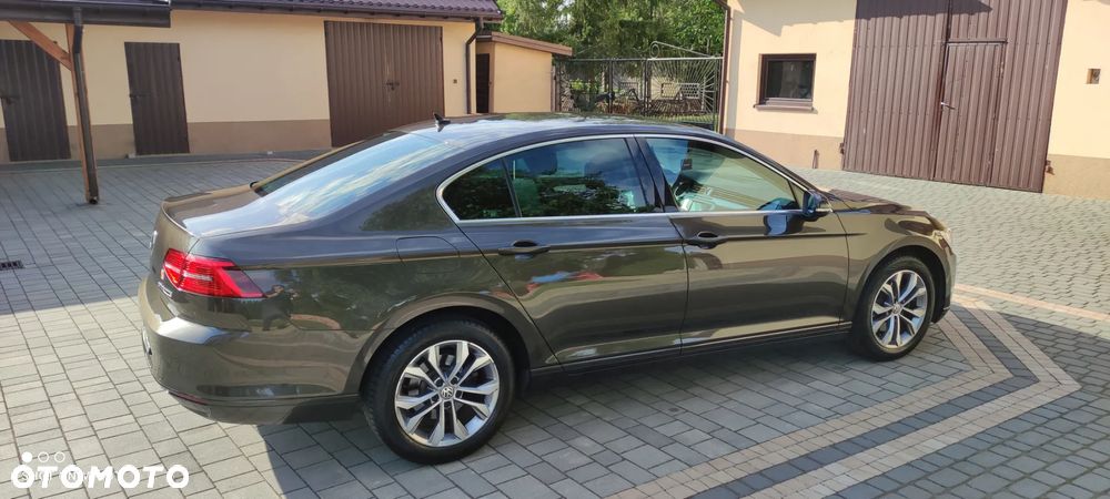 Volkswagen Passat 2.0 TDI BMT Comfortline DSG - 16