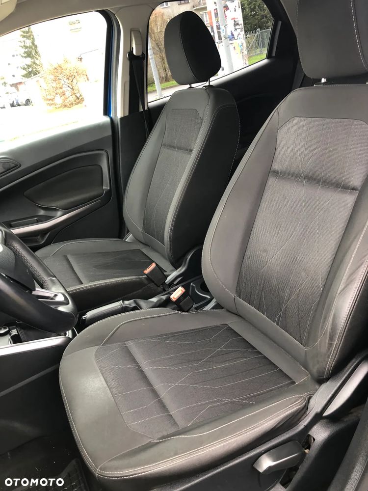 Ford EcoSport - 32
