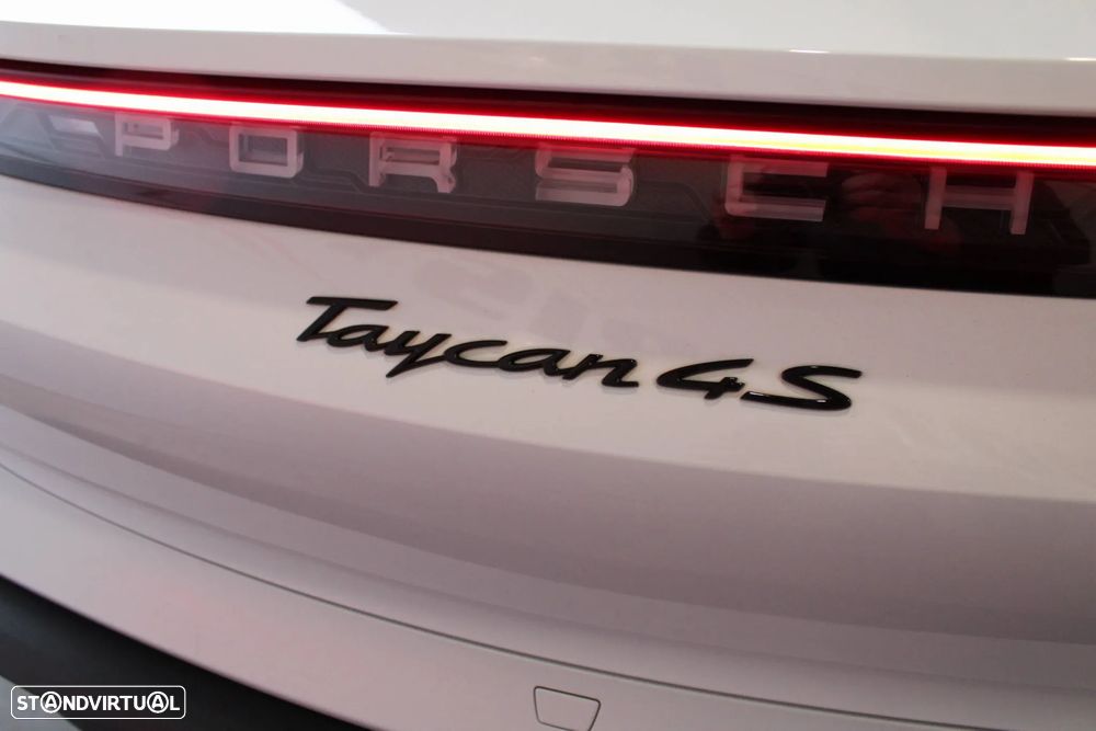 Porsche Taycan 4S - 19