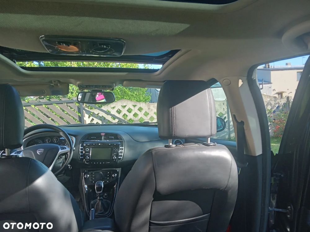 Lancia Delta 2.0 MJ Platino - 16