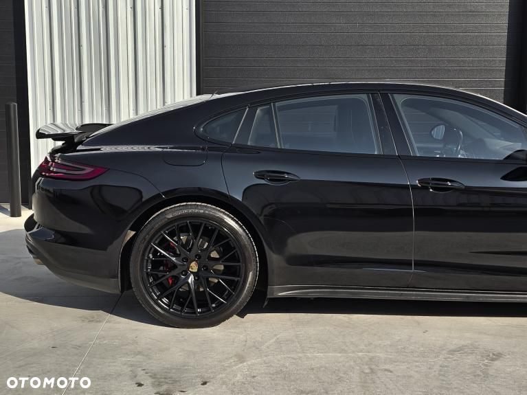 Porsche Panamera 4S - 18