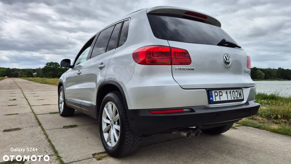 Volkswagen Tiguan 2.0 TDI DPF BlueMotion Technology Lounge Sport & Style - 4