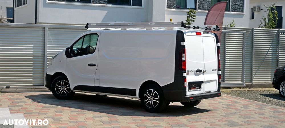 Renault Trafic - 16