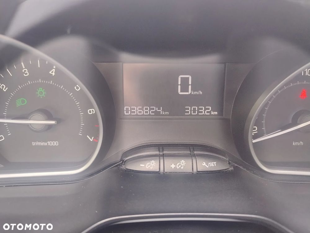 Peugeot 2008 PureTech 110 Stop&Start Style - 15