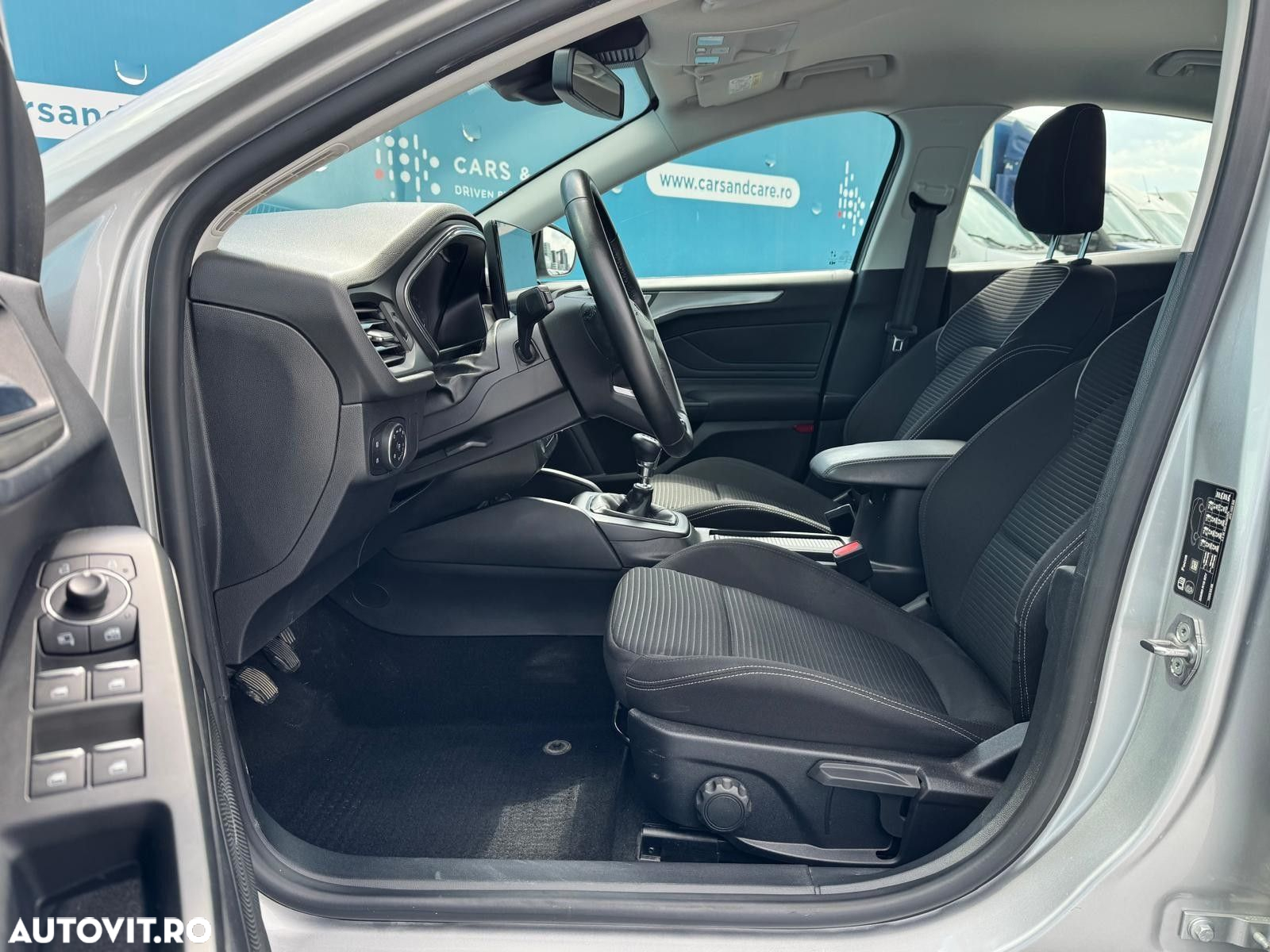 Ford Focus - 11